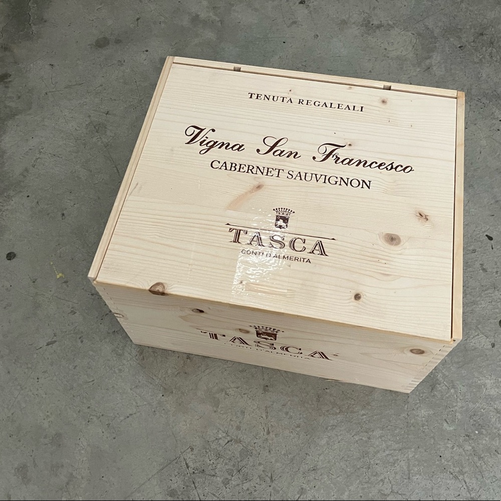 Wine crate, wood crate, wooden wine crate